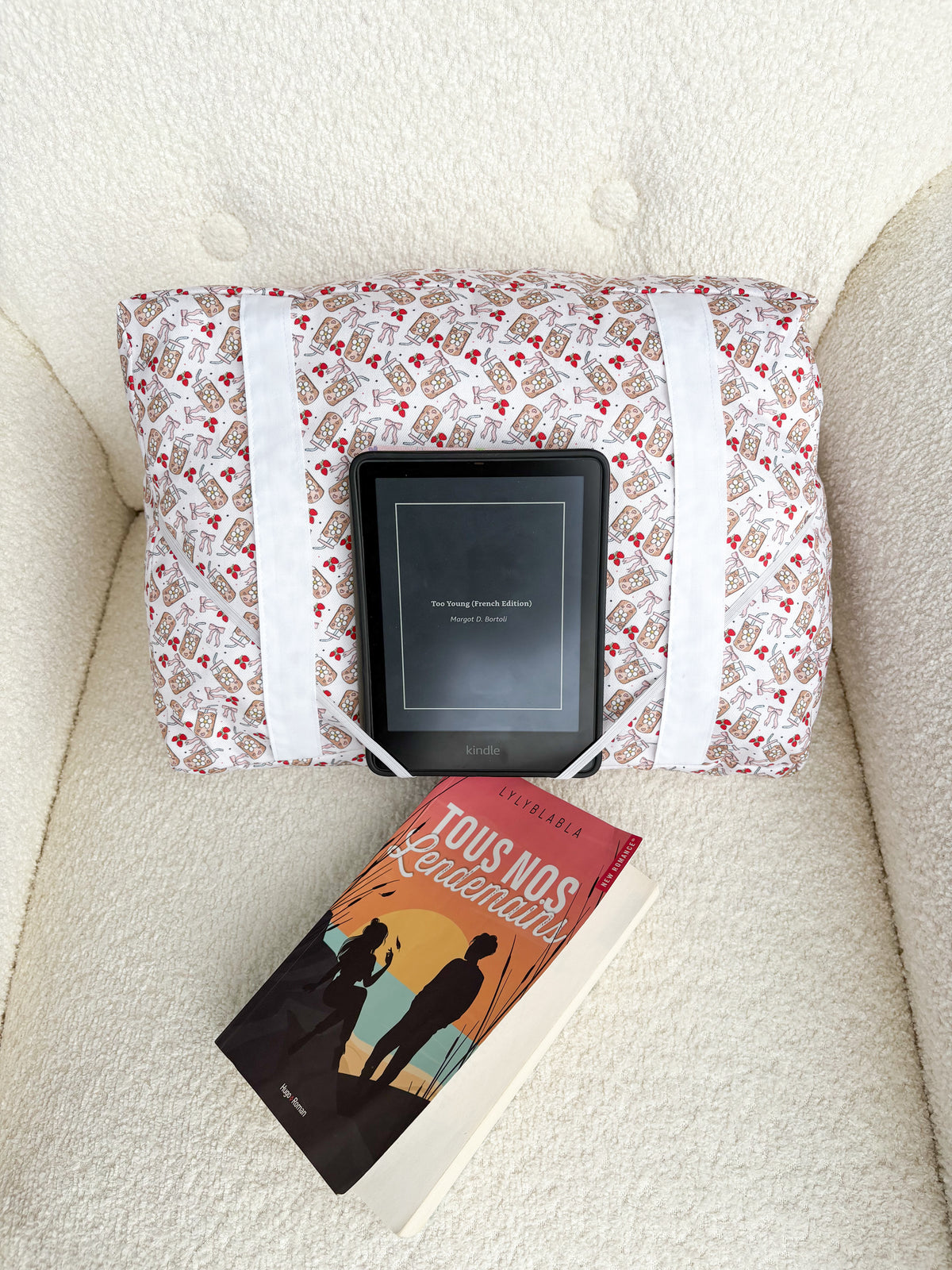 Coussin de lecture | Cafés glacés et fraises
