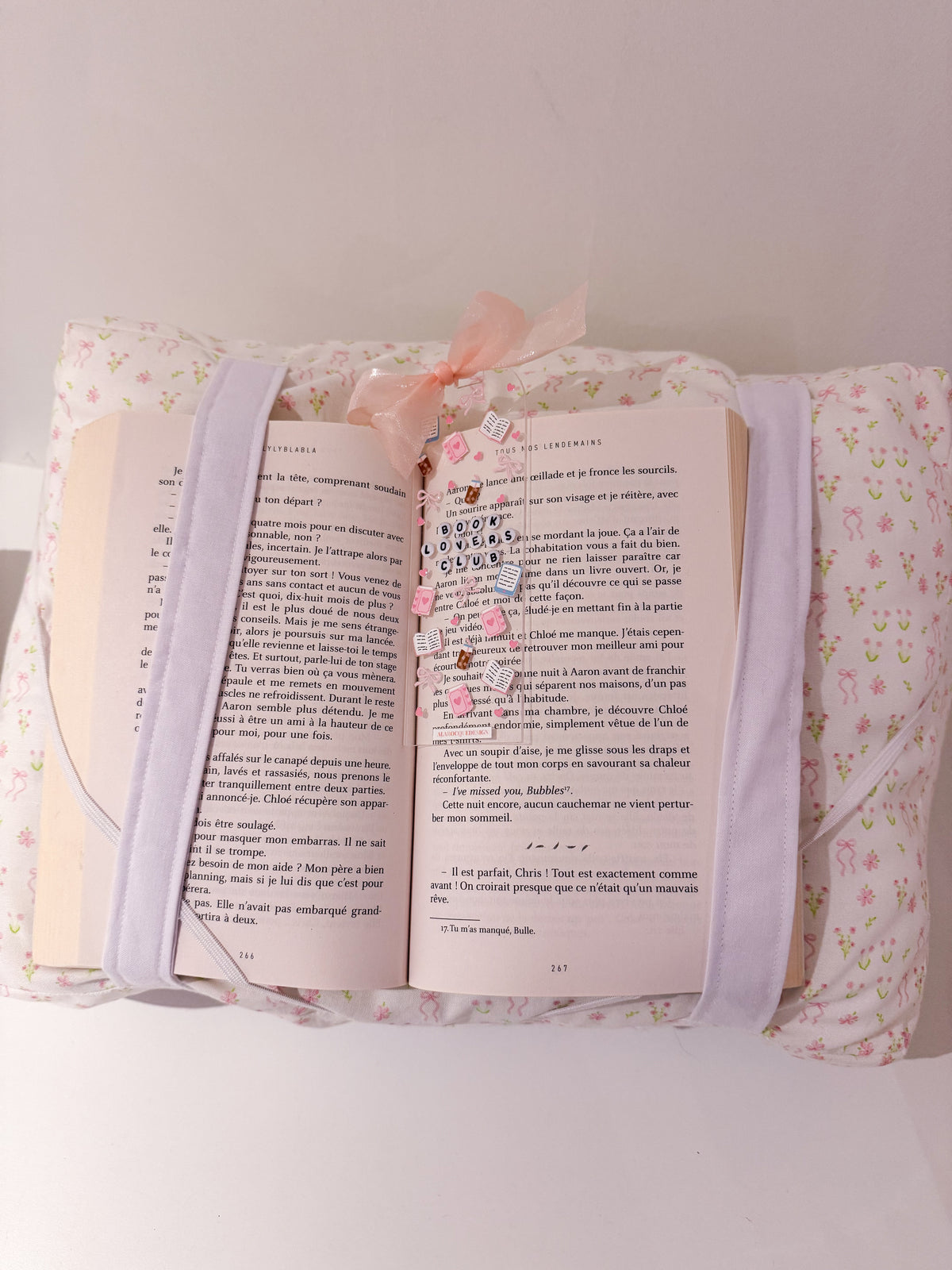 Signet en acrylique avec boucle | Book lovers club