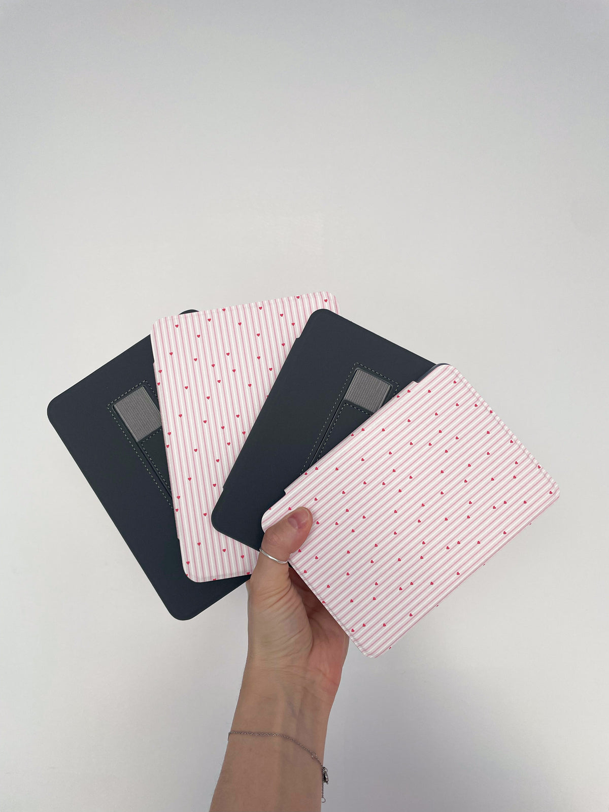 Étui à liseuse | Kindle 6'' et 7'' | Lignes et coeurs