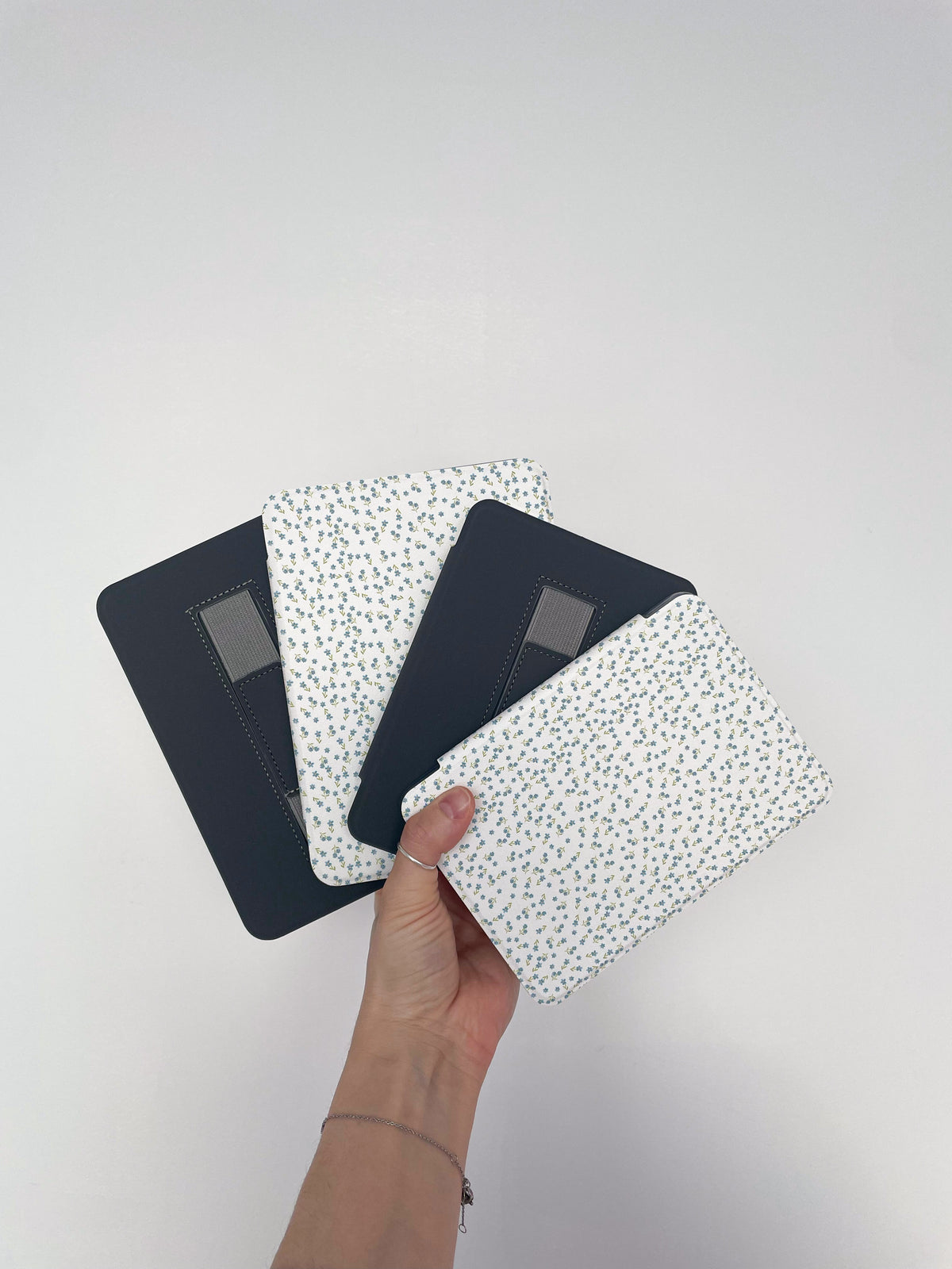 Étui à liseuse | Kindle 6'' et 7'' | Fleurs bleues vintages