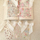 Signet en acrylique avec boucle | Boucles et fleurs brunes