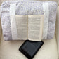 Coussin de lecture | Mauve et fleurs blanches