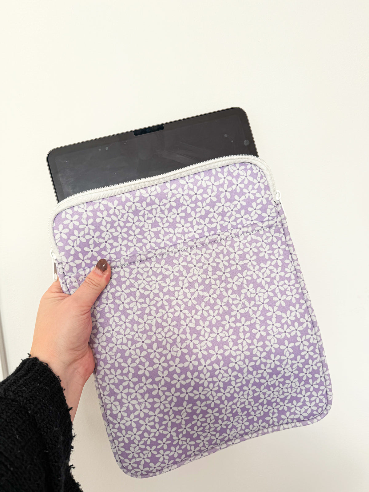 Pochette à tablette | 11 à 15'' | Mauve et fleurs blanches