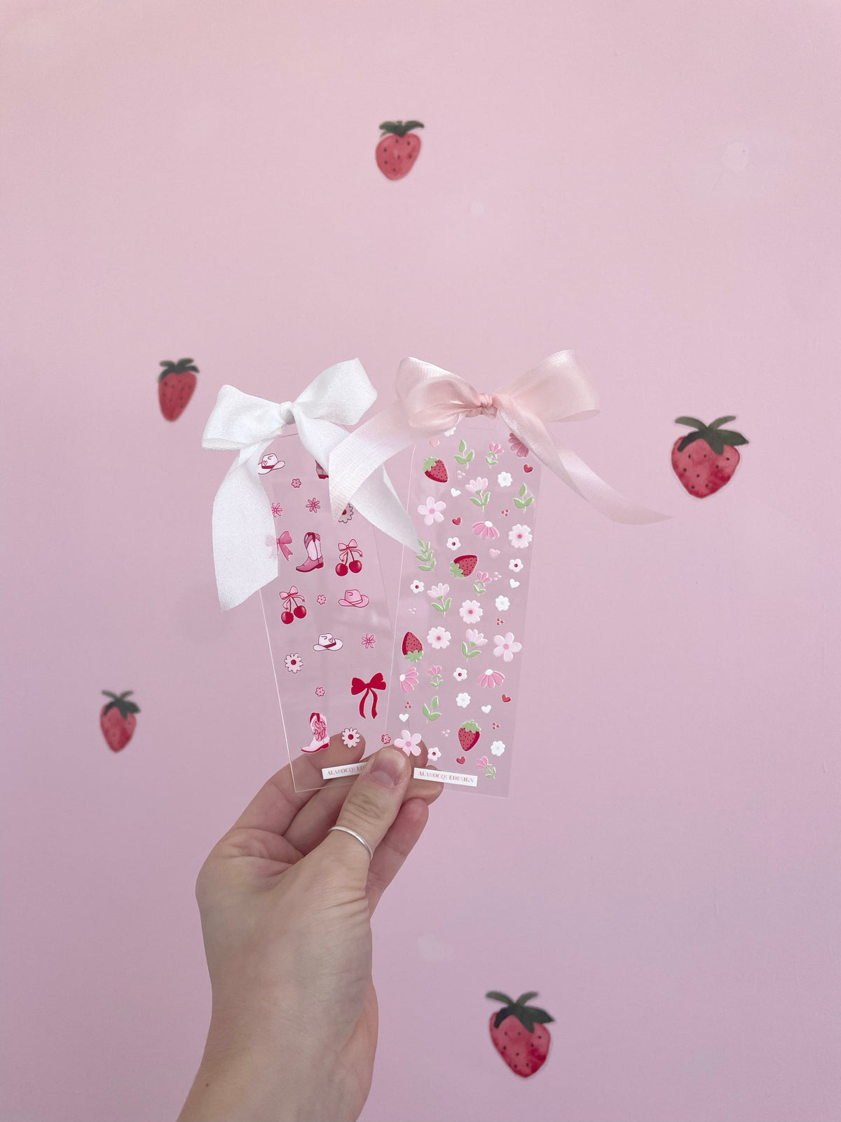 Signet en acrylique avec boucle | Fraises et fleurs