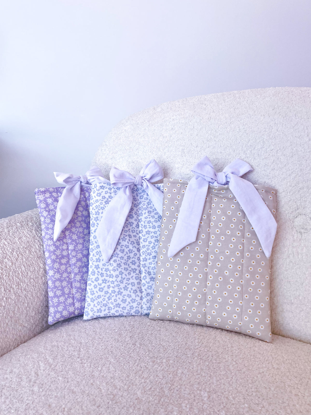 Pochette à livre ou liseuse | Mauve et marguerites