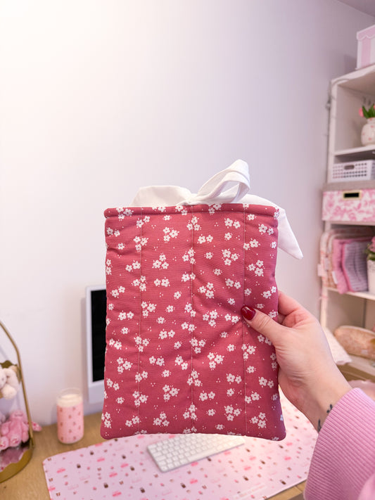 Pochette à livre ou liseuse | Rouge et fleurs blanches