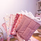 Pochette à livre ou liseuse | Minis fleurs rouges et mauves